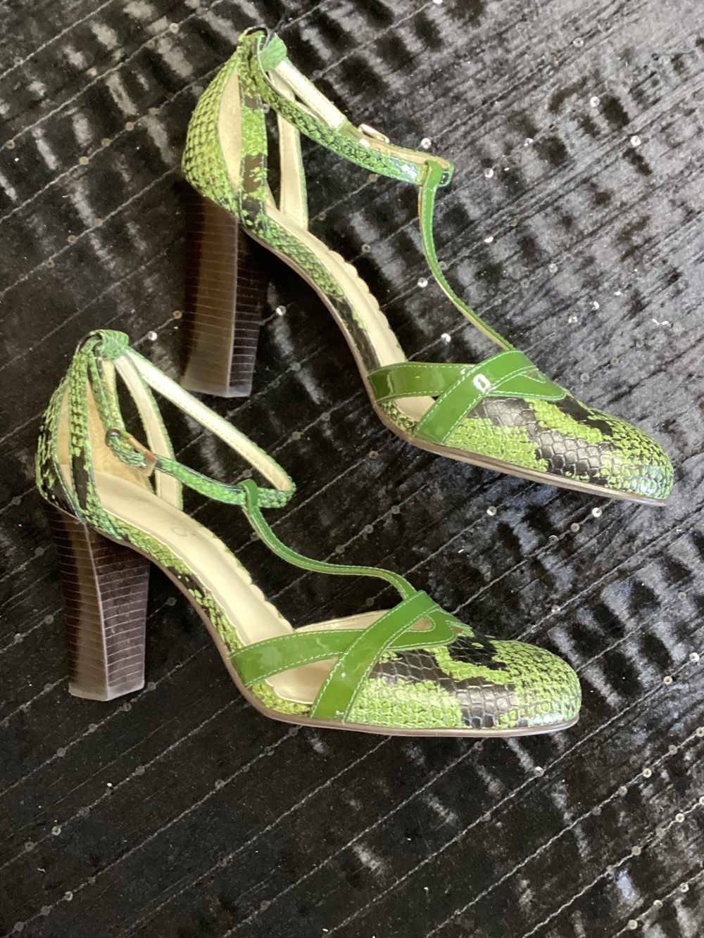 Vintage Franco Sarto Green Snake-Print T-Strap Heels 8M - Picture 3 of 14